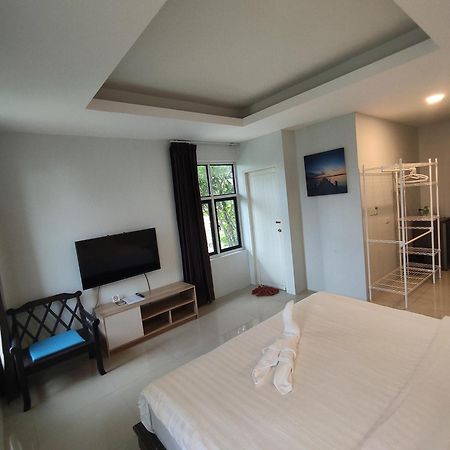 Baan Ampai Beach Hotel Hua Thanon  Exterior foto